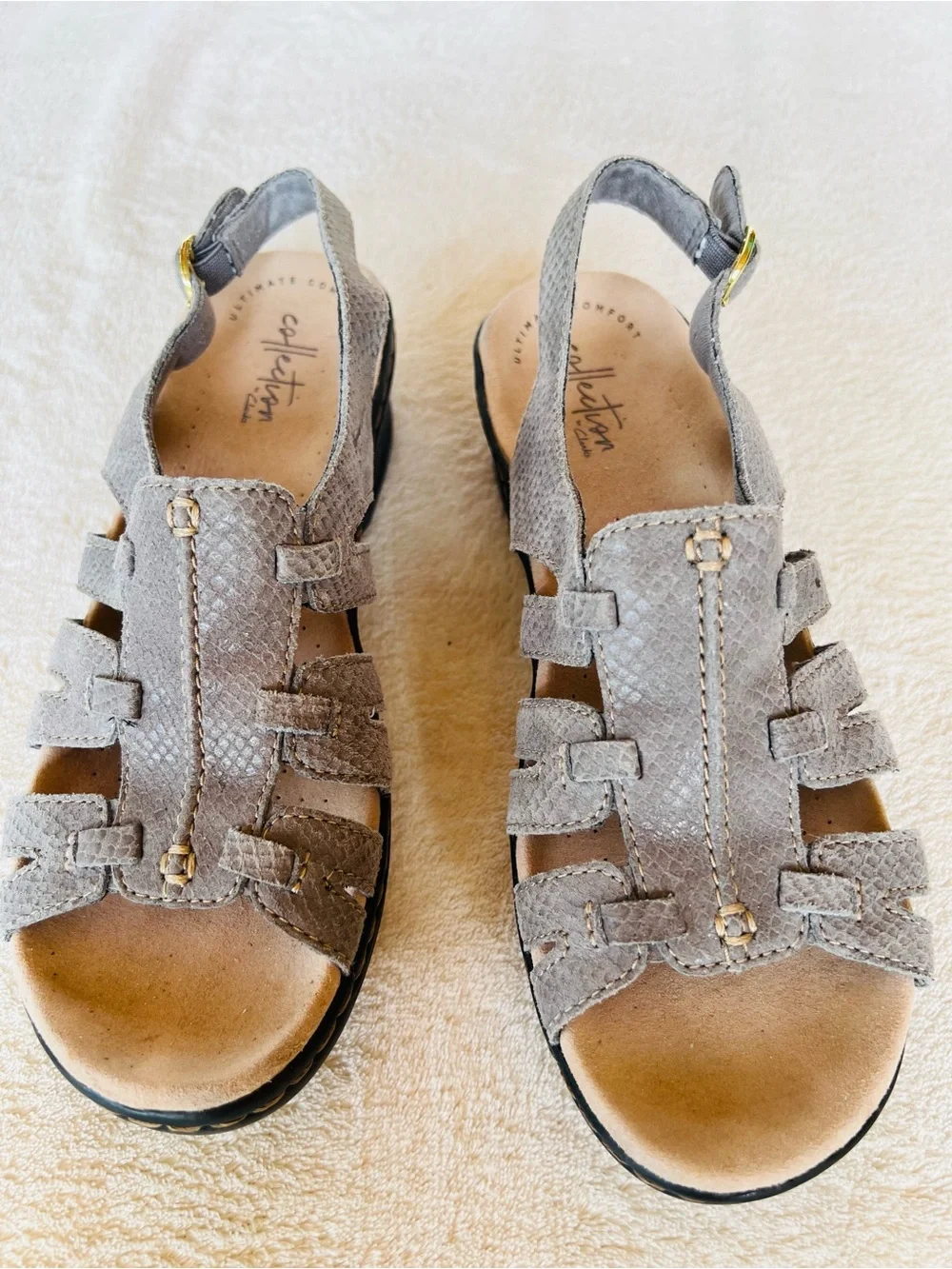 Clarks Lexi Marigold Gray Snake Print Suede Leather Wedge Sandals 6.5